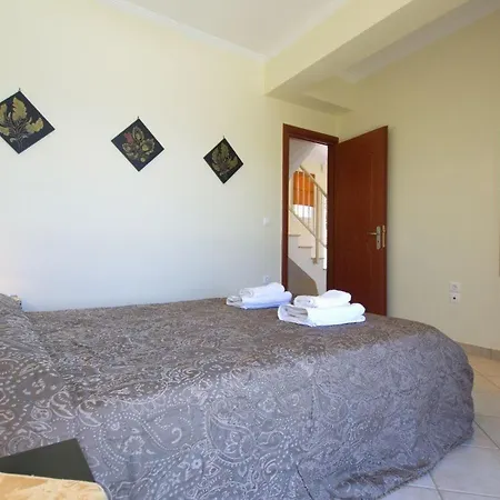 Villa Skala Sleeps 6 T228146 Skala (Kefalonia)