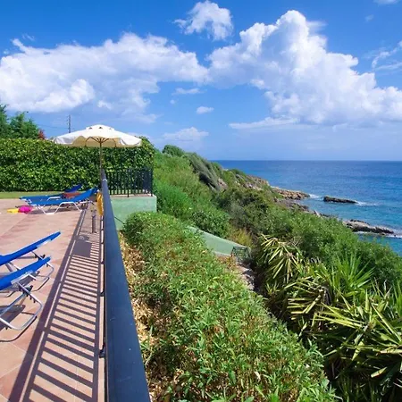Villa Skala Sleeps 6 T228146